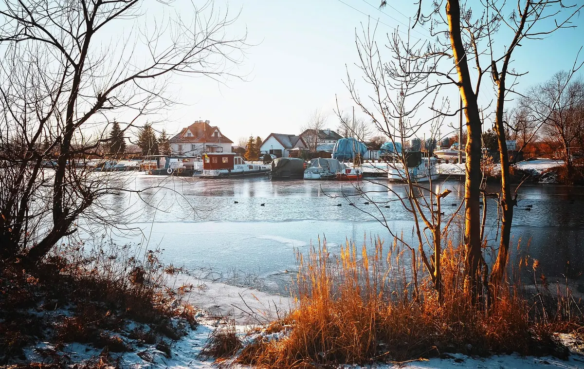 Winterizing Your Boat at a Marina: A Seasonal Checklist